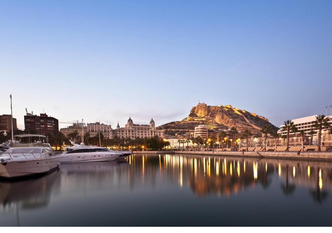 Luxury New Apartment City Centre & Beach, Alicante Exterior foto
